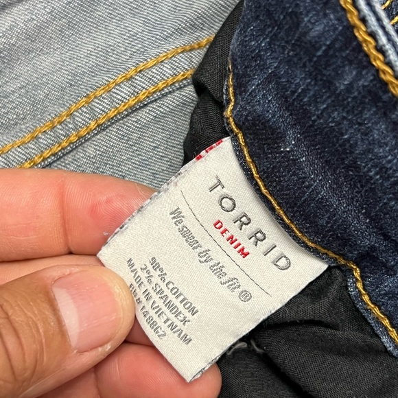 TORRID: Shorts size 18 - Picture 4 of 4